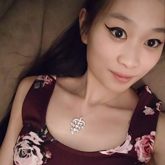 Meet your Posher, Kat - Picture 1 of 1